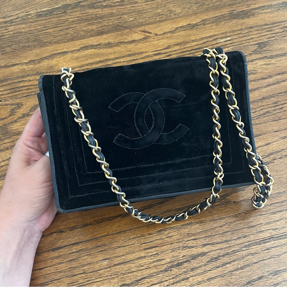 CHANEL Rare Vintage Black Velvet Lambskin Chain Single Flap Shoulder Bag - Picture 1 of 16